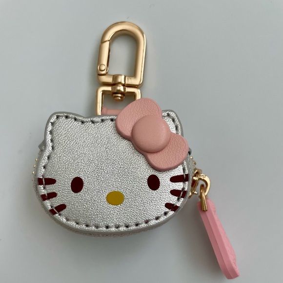 Hello Kitty Other - Hello Kitty Silver and Pink Coin Purse Bag Charm